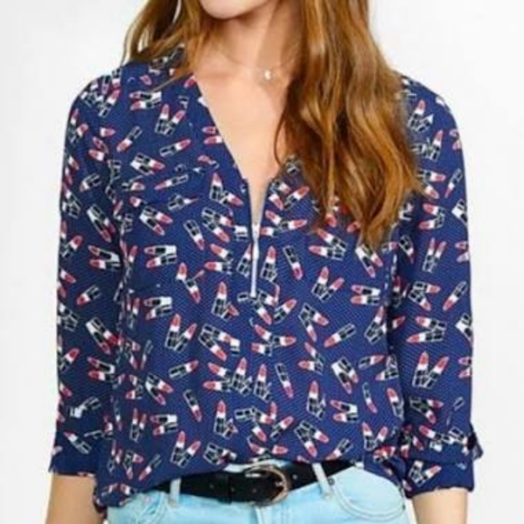 Express Tops - Sassy lipstick blouse
